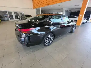 Nissan Altima 2025 2.5 SV 4dr Sedán