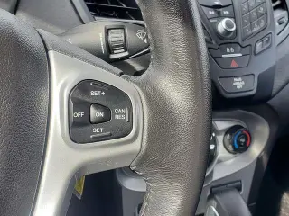 Ford Fiesta 2015 SE 4dr Sedán