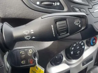Ford Fiesta 2015 SE 4dr Sedán