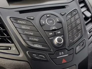 Ford Fiesta 2015 SE 4dr Sedán