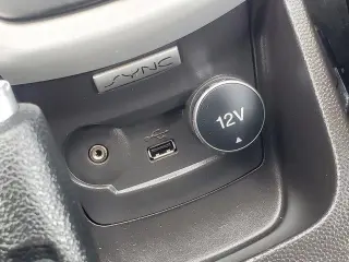 Ford Fiesta 2015 SE 4dr Sedán
