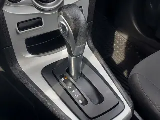 Ford Fiesta 2015 SE 4dr Sedán