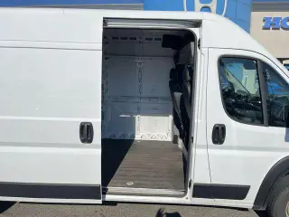 Ram ProMaster 2025 Tradesman 2500 159 WB 3dr High Roof Cargo Van sin asiento para pasajero