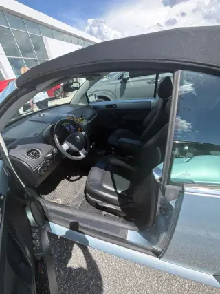 Volkswagen New Beetle Convertible 2010 Final Edition PZEV 2dr Convertible