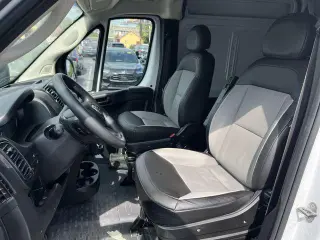 Ram ProMaster 2025 Tradesman 2500 159 WB 3dr Techo Alto furgoneta de carga sin asiento de pasajero