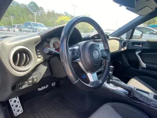 Toyota 86 2017 2dr Coupe 6A