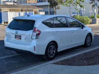 2016 Toyota Prius v