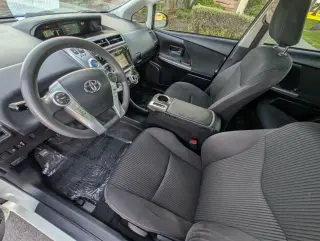 2016 Toyota Prius v