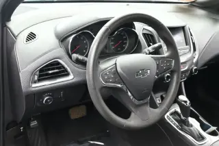 Chevrolet Cruze 2019 LT 4dr Sedán