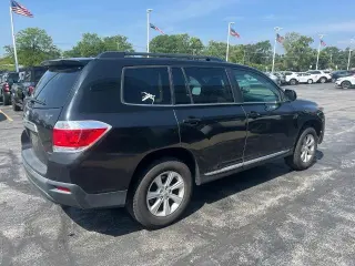 Toyota Highlander 2011 AWD Base 4dr SUV
