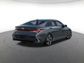 Hyundai ELANTRA 2026 SEL Sport Premium 4dr Sedán