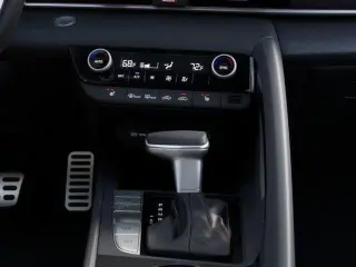 Hyundai ELANTRA 2026 SEL Sport Premium 4dr Sedán