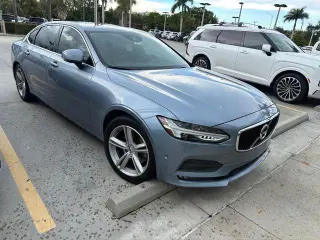 Volvo S90 2018 T5 Momentum 4dr Sedán