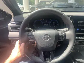 Toyota Camry 2025 SE 4dr Sedán