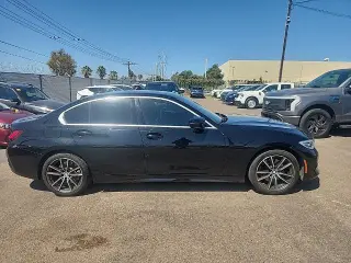 BMW Serie 3 2022 330i 4dr Sedán