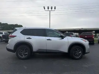 Nissan Rogue 2024 S 4dr Crossover