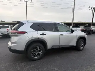 Nissan Rogue 2024 S 4dr Crossover