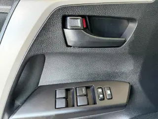 Toyota RAV4 2017 AWD LE 4dr SUV