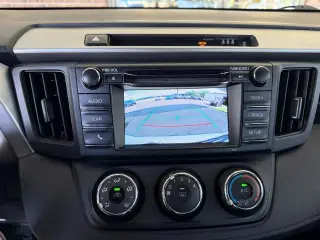 Toyota RAV4 2017 AWD LE 4dr SUV
