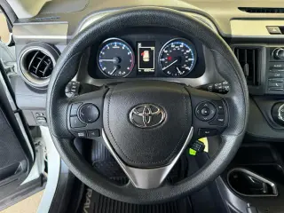 Toyota RAV4 2017 AWD LE 4dr SUV