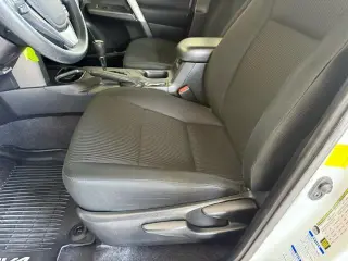 Toyota RAV4 2017 AWD LE 4dr SUV