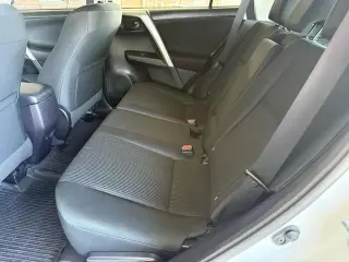 Toyota RAV4 2017 AWD LE 4dr SUV