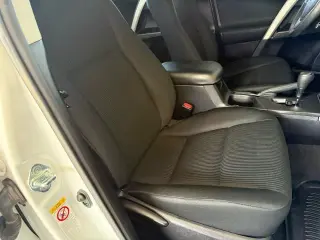 Toyota RAV4 2017 AWD LE 4dr SUV