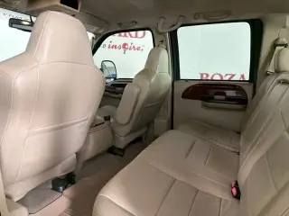 Ford F-350 Super Duty 2006 Lariat 4dr Crew Cab 4WD SB