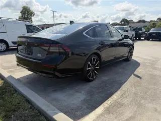 Honda Accord Hybrid 2025 Touring 4dr Sedán