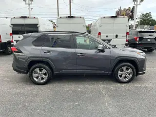 Toyota RAV4 2024 XLE 4dr SUV