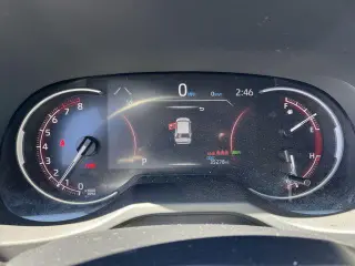 Toyota RAV4 2025 XLE SUV de 4 puertas