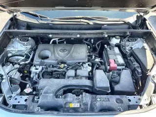 Toyota RAV4 2025 XLE SUV de 4 puertas