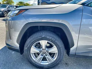 Toyota RAV4 2024 XLE SUV 4 puertas