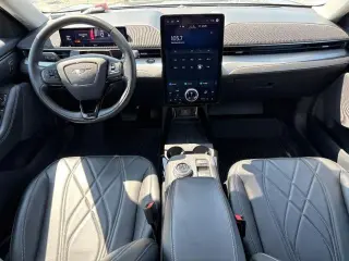 Ford Mustang Mach-E 2023 Select 4dr SUV