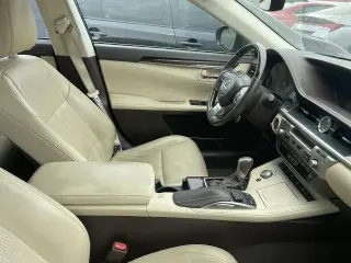 Lexus ES 350 2016 Sedán de 4 puertas