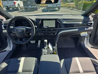 Toyota Camry 2026 SE 4dr Sedán