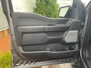 Ford F-150 2024 4x4 Lariat 4p SuperCab 5.5 ft. CB