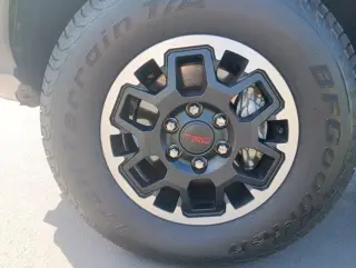 Toyota Tacoma 2024 4x4 SR5 4dr Double Cab 5.0 ft SB