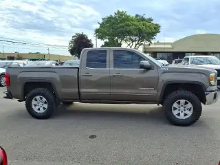 GMC Sierra 1500 2015 4x4 SLE 4p Doble Cabina 6.5 ft. SB