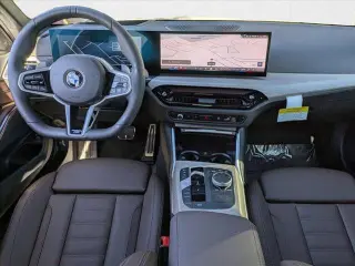 Sedán BMW 3 Series 2025 AWD 330i xDrive 4dr