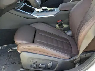 Sedán BMW 3 Series 2025 AWD 330i xDrive 4dr