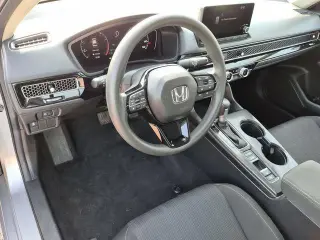Honda Civic 2025 LX 4dr Sedán