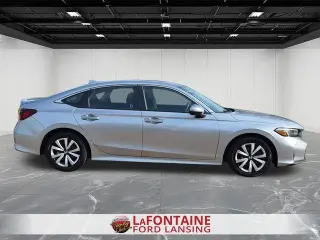 Honda Civic 2025 LX 4dr Sedán