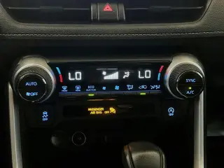 Toyota RAV4 2021 XLE 4dr SUV