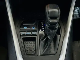 Toyota RAV4 2021 XLE 4dr SUV