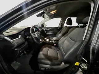 Toyota RAV4 2021 XLE 4dr SUV