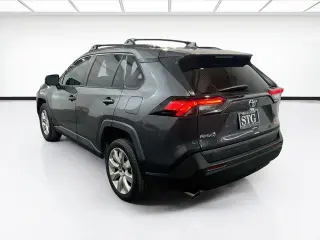 Toyota RAV4 2021 XLE 4dr SUV