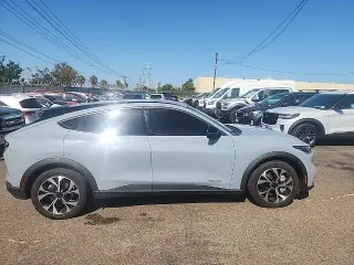 Ford Mustang Mach-E 2024 Select 4dr SUV