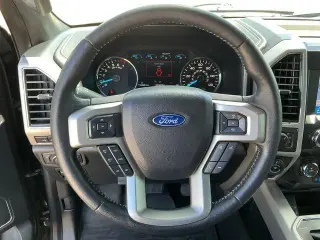 Ford F-150 2019 4x4 Lariat 4p SuperCab 5.5 ft. CB
