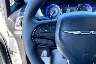 Chrysler Pacifica 2022 AWD Limited 4dr Mini-Van